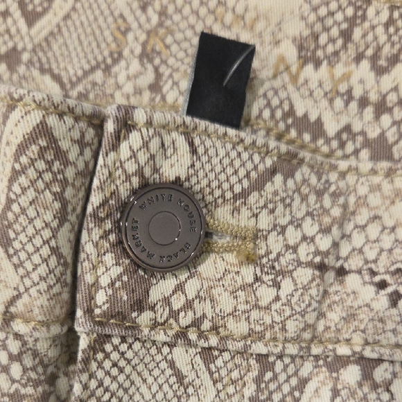 White House Black Market Cream and Brown Jeggings - Picture 3 of 9